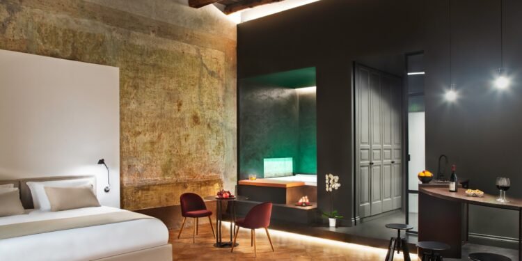 6 Best Hotels in Naples, Italy (2023)