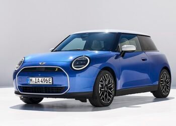 The future of Mini production in Britain is set to be saved with a landmark deal to build a new generation of electric cars ¿ securing thousands of jobs beyond 2030. Pictured: The new all-electric Mini Cooper which made its debut on the eve of Germany's IAA international motor show in Munich