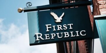 David Rolfe Exits First Republic Bank, Boosts PayPal Position