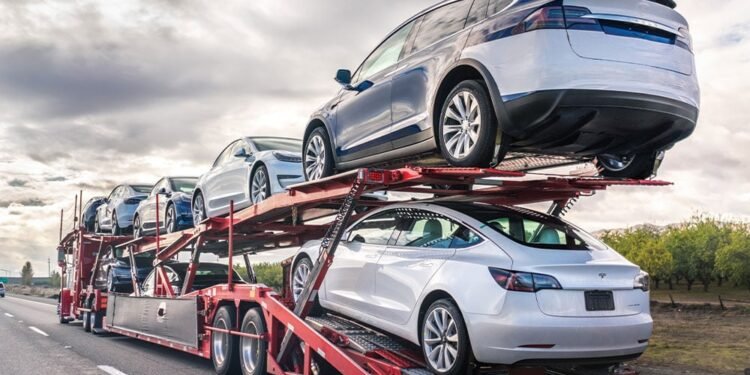 Dow Jones Futures: S&P 500 Undercuts Low As Yields Spike; Tesla Forges New Buy Point