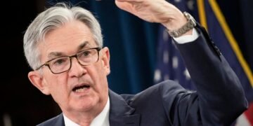 Fed Officials Hint At Pause In Interest Rates, Await Further Data