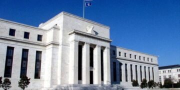 Federal Reserve officials back rate rise pause in September