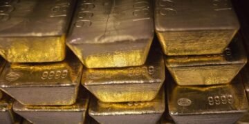 Gold prices rise with Fed meet, government shutdown in focus