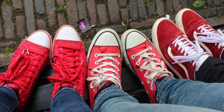 How to Actually Tie Your Shoes Correctly