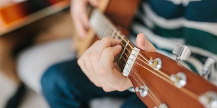 How to Save Money on Your Kids' Extracurricular Activities