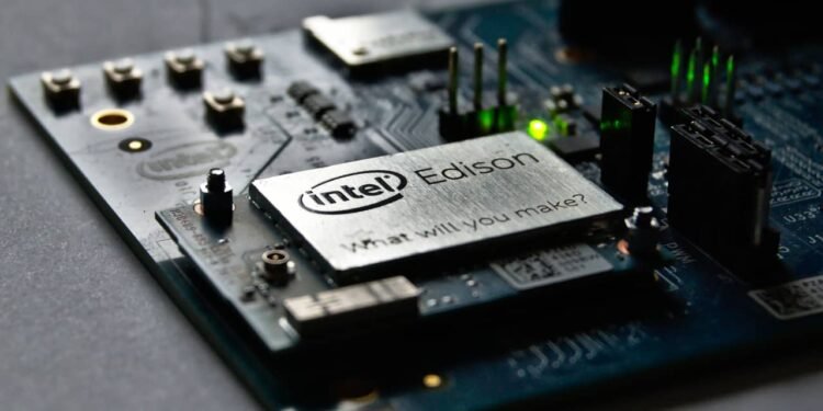 Intel Stock Slips as CFO Warns of Excess Data Center Chip Inventories