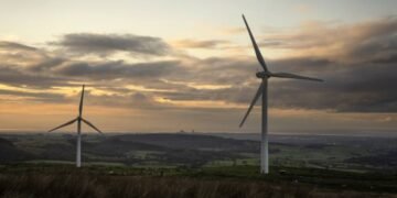 Ministers set to relax rules on onshore wind farms in England