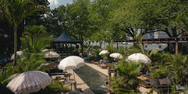 Condé Nast Traveler