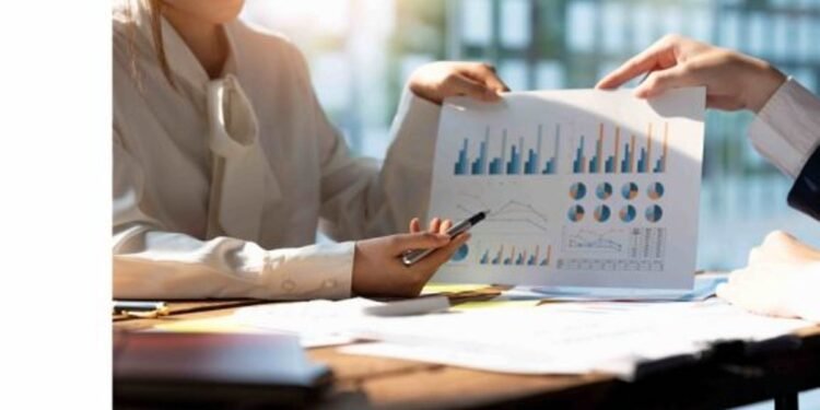 What Are Institutional Investors? - Benzinga