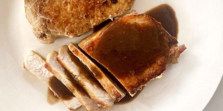 You Can Make an Easy Non-alcoholic Pan Sauce With Coke and Vinegar