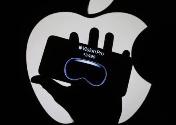 Apple's Vision Pro: Revolutionizing Digital Reality Tomorrow