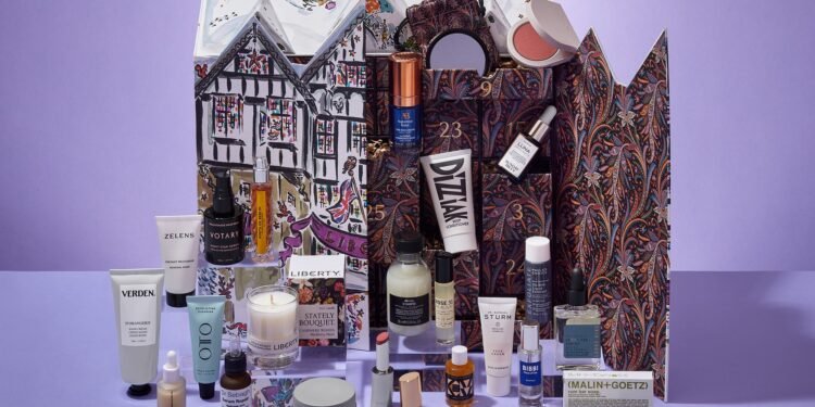 Die besten Beauty-Adventskalender für Weihnachten 2023