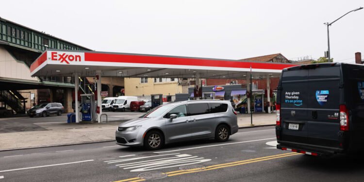 Exxon Raises Dividend After Posting $9.1 Billion Profit