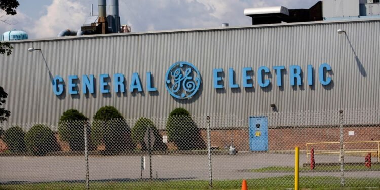 GE Reports Stellar Earnings Ahead Of Breaking Into Two Companies