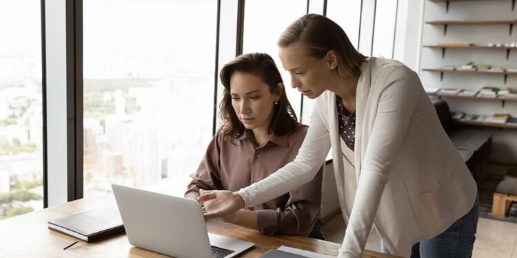 How To Develop A Training Plan For New Employees