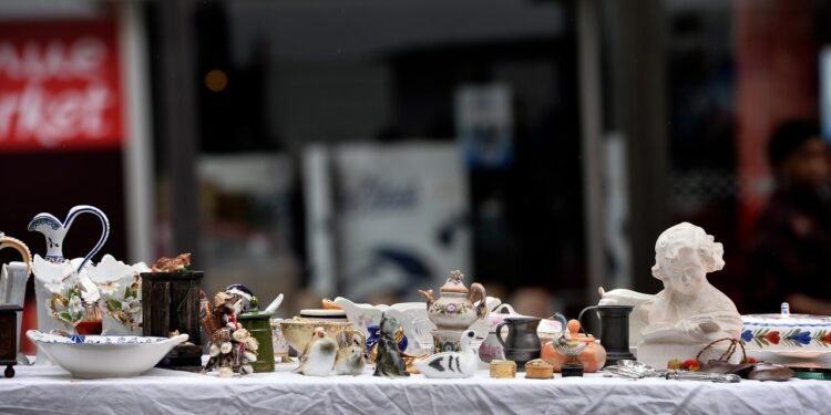 How to Shop at Flea Markets While Traveling—According to a Pro