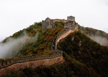Mainland China/Hong Kong Outperform Asia As Buyback Bonanza Continues
