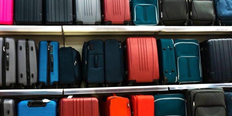 The Pros and Cons of Hard-Shell Vs. Soft-Sided Luggage