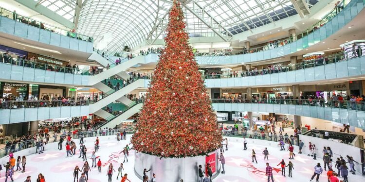 23 of the Best Places to Spend Christmas in America