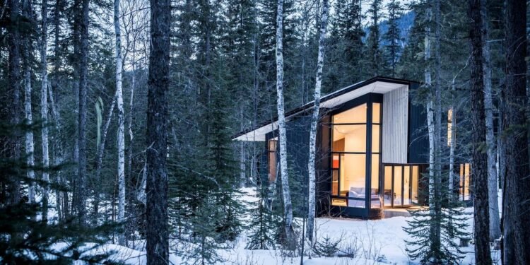 25 Romantic Cabin Getaways to Book in 2024