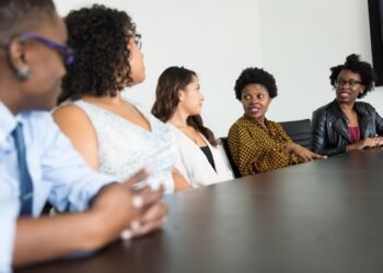 How Remote and Hybrid Workers Can Benefit from a Return to Office