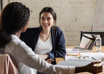 How To Use Informational Interviews To Land Your Dream Job