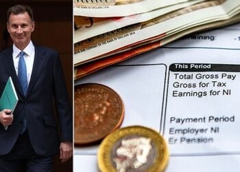 Tax cut: Hunt slashed NI contributions from 12% to 10% in a bid to boost growth