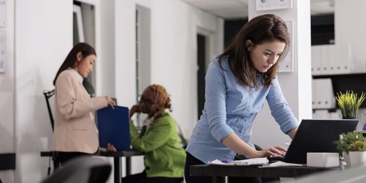 5 Reasons Why You Aren't Making Friends At Work