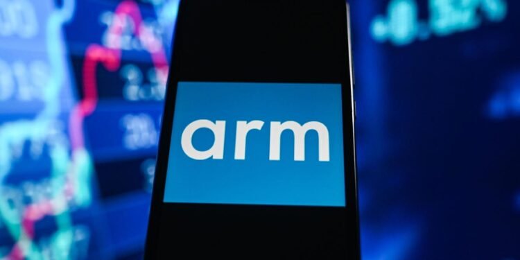 Qualcomm's X Elite Crushes Apple: Arm Holdings Stocks Surge