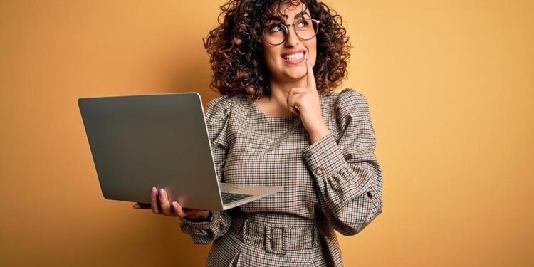 What Needs To Be On Your Resume (And What Doesn't)