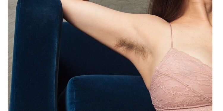 15 Fotos von Frauen, die ihre Körperbehaarung lieben (NSFW)