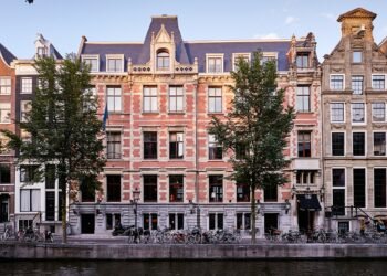 16 Best Hotels in Amsterdam 2024