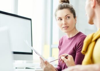 4 Ways To Stop Being A Control Freak