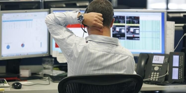 Invesco Navigates $1.2B Setback with Robust ETF Inflow Performance
