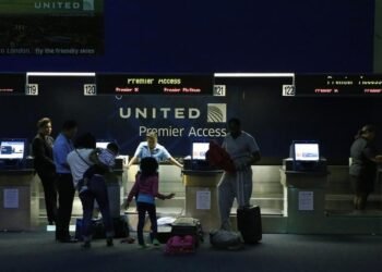 United Airlines forecasts quarterly loss on Boeing MAX 9 grounding By Reuters
