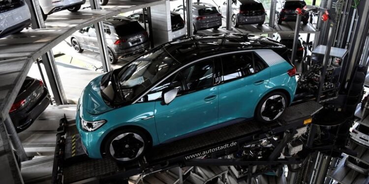 Volkswagen and rivals plug away at solid-state battery puzzle