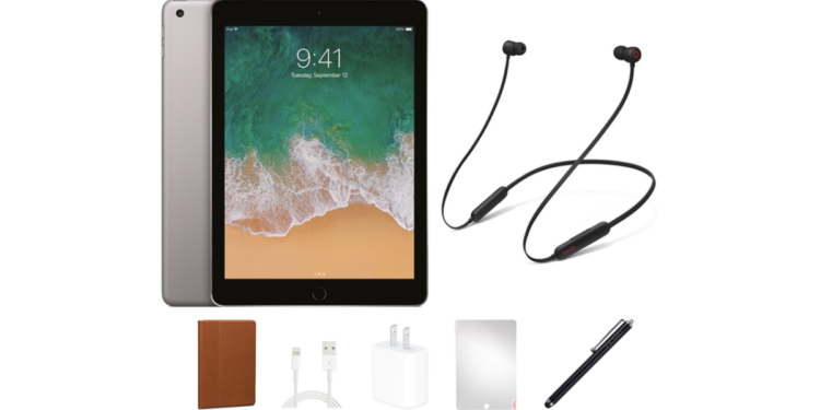 You Can Get This Refurbished iPad 6 With Beats Headphones for $220 Right Now