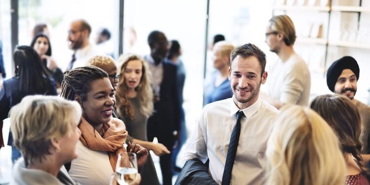 18 Easy Conversation Starters For Networking Events