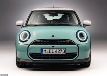 Last Mini with a combustion engine: BMW this week revealed its new fourth-generation Mini hatchback - the Cooper C and S. It will be the final newly-launched version to have petrol engines before the brand switches exclusively to EVs in 2030