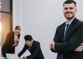 10 Ways To Become A Better Leader At Work