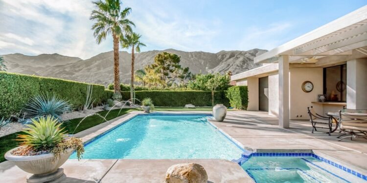 16 Best Palm Springs Airbnbs, From Glass Cabins to Frank Sinatra’s Former Estate