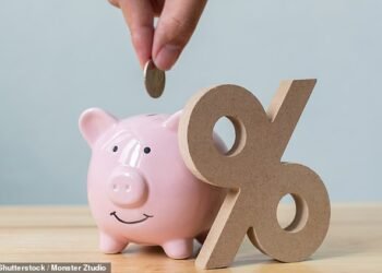 Time to fix? The rates on easy-access accounts are now starting to fall, but those on fixed-rate bonds are still rising - but for how long?