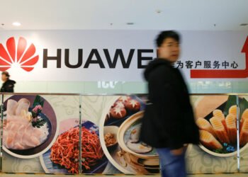 Huawei, SMIC used US tech to make advanced chips, Bloomberg reports By Reuters