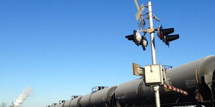 Sunrise New Energy enters new market with major order from HiTHIUM