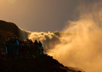 A Photo Dispatch of the Total Solar Eclipse From Buffalo, New York