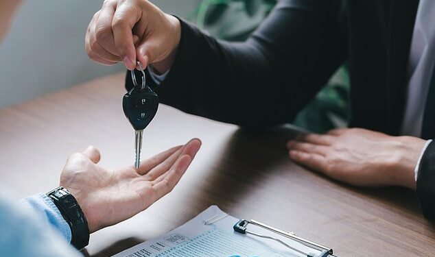 The customer was charged for a spare tyre which was apparently missing from the boot three weeks after returning the car