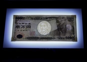 US dollar struggles for direction ahead of data By Reuters