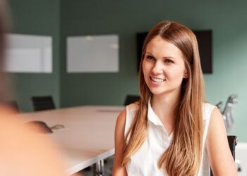 How To Set Up An Informational Interview In 3 Easy Steps