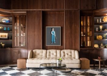 15 Best Hotels in Savannah, From a Members-Only Spot to Converted Carriage Houses