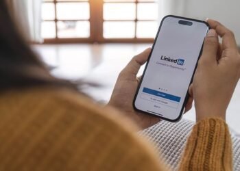 3 Mistakes Job Seekers Are Making On LinkedIn In 2024